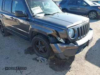 2015 Jeep Patriot Sport with VIN 1C4NJPBB5FD429467, listed as a IAAI auction lot 41972930 with 224,590 mi miles and . Bid and sale history available at carsss.com. Image 6.