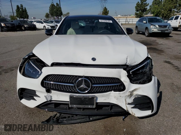 2021 Mercedes-Benz E 350 z VIN W1KZF8DB6MA919605, wystawiony jako Copart lot #57729745 z przebiegiem 19 142 mil mil oraz Szkoda całkowita • Salvage title. Historia ofert i sprzedaży dostępna na DreamBid. Obrazek 5.