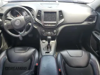 2019 Jeep Cherokee Trailhawk с VIN 1C4PJMBX5KD278692, выставлен на аукционе Copart как лот 56912285 с пробегом 110 964 миль миль и Списание • Salvage title. История ставок и продаж доступна на DreamBid. Изображение 8.