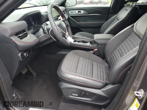2025 Ford Explorer ST-Line with VIN 1FMUK8KH0SGB38060, listed as a Copart auction lot 61137525 with 10,970 mi miles and Salvage title. Bid and sale history available at DreamBid. Image 7.