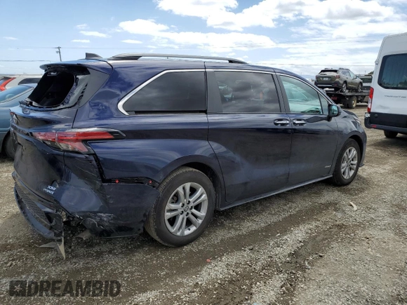 2021 Toyota Sienna XSE with VIN 5TDXSKFC1MS037700, listed as a Copart auction lot 56537175 with 62,411 mi miles and Salvage title. Bid and sale history available at DreamBid. Image 3.