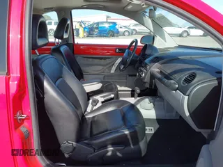 2002 Volkswagen Beetle GLX с VIN 3VWDD21C82M410830, выставлен на аукционе IAAI как лот 42292655 с пробегом 82 262 миль миль и . История ставок и продаж доступна на DreamBid. Изображение 5.