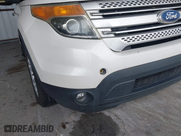 2011 Ford Explorer XLT with VIN 1FMHK7D82BGA02599, listed as a IAAI auction lot 42190995 with 214,146 mi miles and . Bid and sale history available at carsss.com. Image 6.