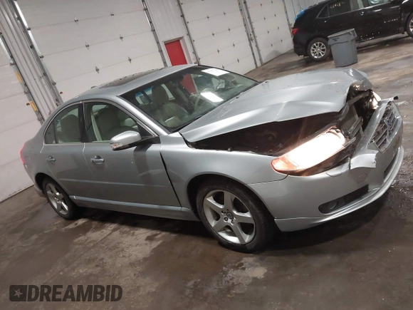 2009 Volvo S80 I6 Turbo with VIN YV1AH992291094101, listed as a IAAI auction lot 41947204 with 137,435 mi miles. Bid and sale history available at carsss.com. Image 13.