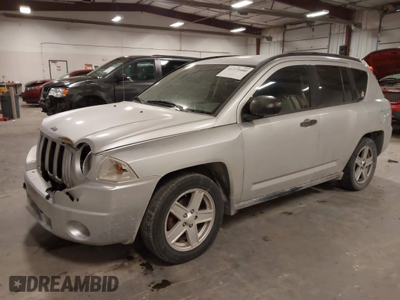 2007 Jeep Compass Sport with VIN 1J8FF47W57D598222, listed as a IAAI auction lot 41379480 with 181,919 mi miles. Bid and sale history available at carsss.com. Image 2.