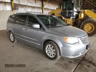 2013 Chrysler Town & Country Touring z VIN 2C4RC1BG9DR779036, wystawiony jako Copart lot #59039625 z przebiegiem 117 631 mil mil oraz Tytuł czysty. Historia ofert i sprzedaży dostępna na DreamBid. Obrazek 4.