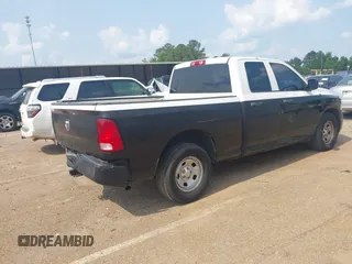 2015 Ram 1500 Express z VIN 1C6RR6FT4FS554650, wystawiony jako IAAI lot #42366158 z przebiegiem 216 857 mil mil oraz . Historia ofert i sprzedaży dostępna na DreamBid. Obrazek 4.