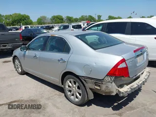 2011 Ford Fusion SEL with VIN 3FAHP0JA2BR253318, listed as a IAAI auction lot 41858945 with 178,710 mi miles. Bid and sale history available at carsss.com. Image 3.