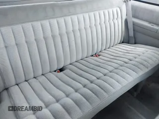 1994 Chevrolet Blazer z VIN 1GNEK18K8RJ373474, wystawiony jako IAAI lot #42028134 z przebiegiem 237 765 mil mil oraz . Historia ofert i sprzedaży dostępna na DreamBid. Obrazek 8.