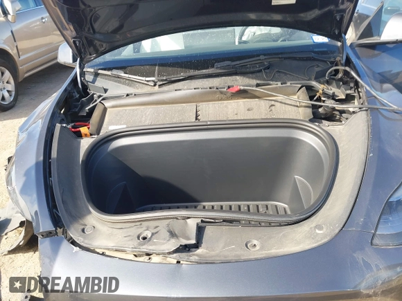 2022 Tesla Model Y Performance z VIN 7SAYGDEF8NF494753, wystawiony jako IAAI lot #41692464 z przebiegiem 14 616 mil mil oraz . Historia ofert i sprzedaży dostępna na DreamBid. Obrazek 10.