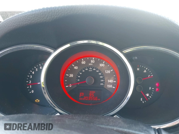 2011 Kia Sorento SX with VIN 5XYKWDA29BG121492, listed as a IAAI auction lot 42144446 with 203,556 mi miles and . Bid and sale history available at DreamBid. Image 7.