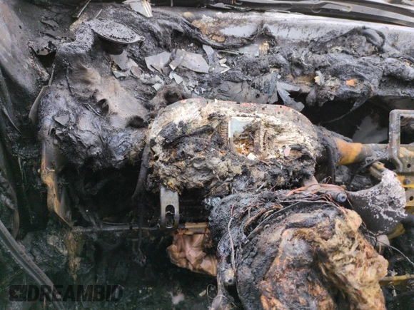 2015 Jeep Cherokee Sport z VIN 1C4PJMAB9FW564237, wystawiony jako Copart lot #51441465 z przebiegiem Nie podano mil oraz Szkoda całkowita • Salvage title. Historia ofert i sprzedaży dostępna na DreamBid. Obrazek 9.