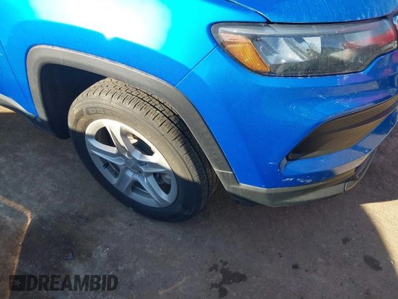 2023 Jeep Compass Sport z VIN 3C4NJDAN6PT548943, wystawiony jako IAAI lot #41631738 z przebiegiem 29 139 mil mil oraz . Historia ofert i sprzedaży dostępna na DreamBid. Obrazek 6.