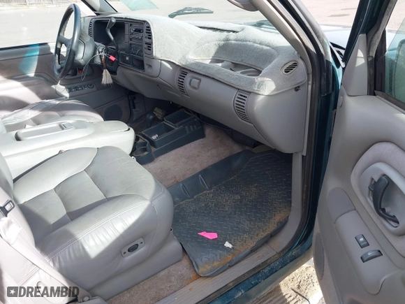 1995 Chevrolet Tahoe with VIN 1GNEK13K7SJ396709, listed as a IAAI auction lot 41776923 with 183,877 mi miles. Bid and sale history available at carsss.com. Image 5.