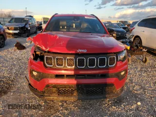 2023 Jeep Compass Latitude with VIN 3C4NJDBN9PT521329, listed as a Copart auction lot 47095775 with 32,213 mi miles and Salvage Title. Bid and sale history available at DreamBid. Image 5.