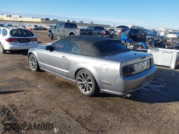 2007 Ford Mustang GT Deluxe with VIN 1ZVFT85H375254388, listed as a IAAI auction lot 41650100 with 152,848 mi miles and . Bid and sale history available at carsss.com. Image 3.