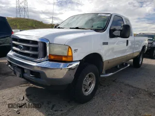 2001 Ford Super Duty F-250 XL with VIN 1FTNX21S81EC05051, listed as a Copart auction lot 68317304 with 121,045 mi miles and Clean Title. Bid and sale history available at carsss.com. Image 1.