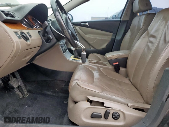 2008 Volkswagen Passat Lux with VIN WVWEK73C68E209255, listed as a Copart auction lot 57146235 with 195,166 mi miles and Clean title. Bid and sale history available at DreamBid. Image 7.