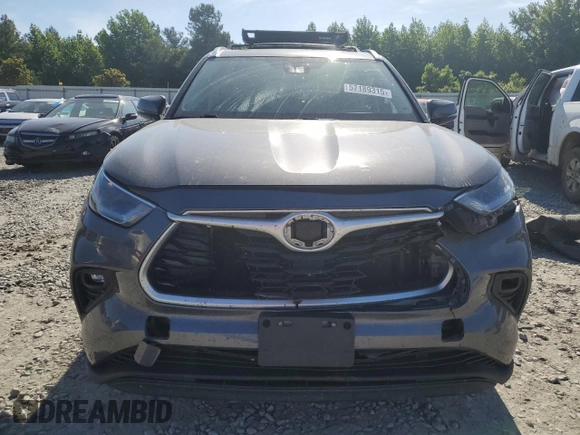 2021 Toyota Highlander XLE z VIN 5TDGZRBH5MS529734, wystawiony jako Copart lot #57189315 z przebiegiem 117 913 mil mil oraz Szkoda całkowita • Salvage title. Historia ofert i sprzedaży dostępna na DreamBid. Obrazek 5.