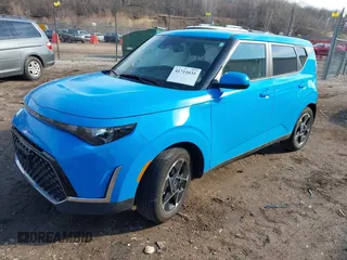 2024 Kia Soul EX with VIN KNDJ33AU7R7231321, listed as a IAAI auction lot 41711035 with 7,656 mi miles. Bid and sale history available at carsss.com. Image 2.
