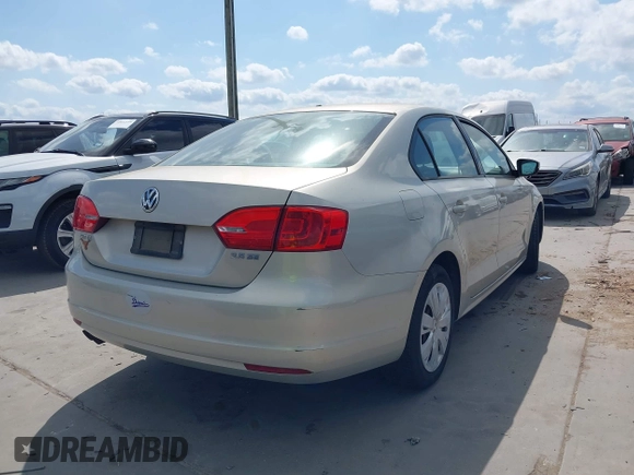 2011 Volkswagen Jetta Sedan SE w/Convenience & Sunroof PZEV with VIN 3VWDZ7AJ0BM369140, listed as a IAAI auction lot 42052908 with 93,594 mi miles. Bid and sale history available at carsss.com. Image 4.