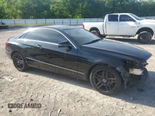 2014 Mercedes-Benz E 350 z VIN WDDKJ5KB7EF245390, wystawiony jako Copart lot #54924635 z przebiegiem 115 230 mil mil oraz Szkoda całkowita • Salvage title. Historia ofert i sprzedaży dostępna na DreamBid. Obrazek 4.