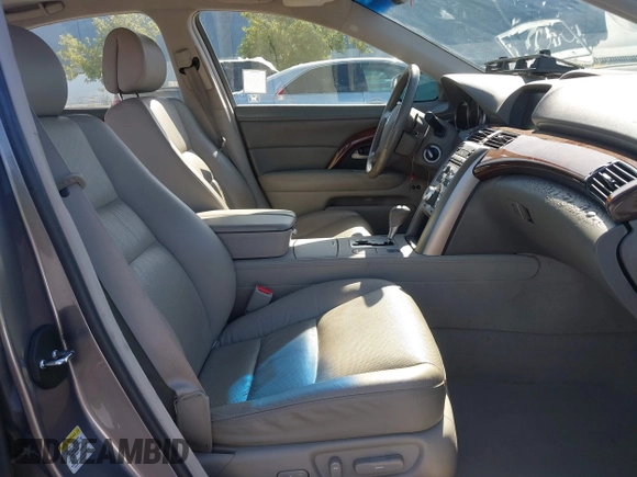 2007 Acura RL Tech Pkg with VIN JH4KB16657C003973, listed as a IAAI auction lot 41977488 with 81,712 mi miles. Bid and sale history available at carsss.com. Image 5.