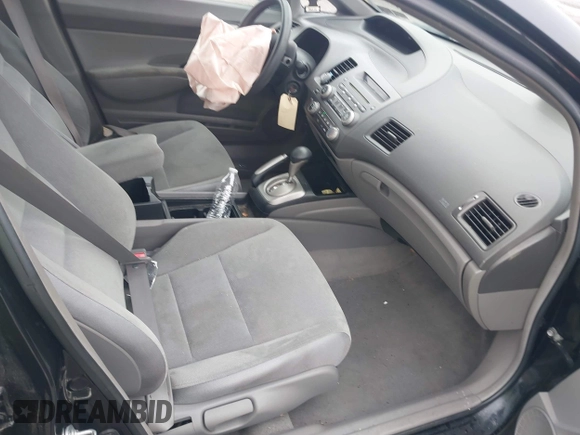 2008 Honda Civic LX z VIN 2HGFA16528H339593, wystawiony jako IAAI lot #42253517 z przebiegiem 130 465 mil mil oraz . Historia ofert i sprzedaży dostępna na DreamBid. Obrazek 5.