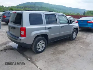 2014 Jeep Patriot Sport with VIN 1C4NJPBB7ED773445, listed as a IAAI auction lot 42205816 with 121,778 mi miles and . Bid and sale history available at DreamBid. Image 4.