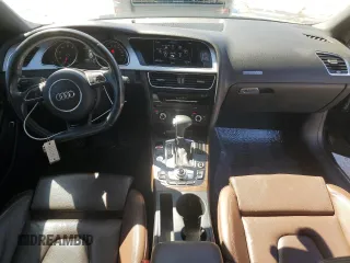 2015 Audi A5 Premium Plus z VIN WAUMFAFRXFA051680, wystawiony jako Copart lot #50216605 z przebiegiem 106 948 mil mil oraz Szkoda całkowita • Salvage title. Historia ofert i sprzedaży dostępna na DreamBid. Obrazek 8.