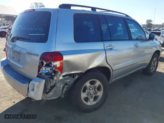 2007 Toyota Highlander with VIN JTEGD21A370167335, listed as a IAAI auction lot 41838715 with 328,281 mi miles. Bid and sale history available at carsss.com. Image 4.
