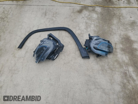 2020 Jeep Cherokee Latitude Tech Connect z VIN 1C4PJLCB6JD620386, wystawiony jako Copart lot #60409655 z przebiegiem 80 831 mil mil oraz Nie do naprawy • Non repairable. Historia ofert i sprzedaży dostępna na DreamBid. Obrazek 13.