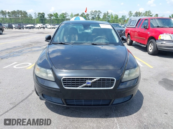 2007 Volvo S40 2.4L with VIN YV1MS382672306082, listed as a IAAI auction lot 42128332 with 146,439 mi miles. Bid and sale history available at carsss.com. Image 6.