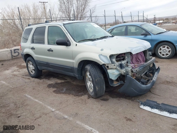 2003 Ford Escape XLT Popular 2 with VIN 1FMYU93183KB80977, listed as a IAAI auction lot 41657209 with 1 mi miles. Bid and sale history available at carsss.com. Image 1.