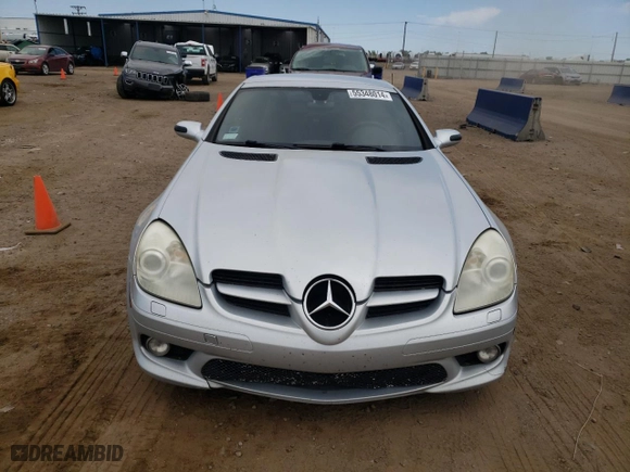 2006 Mercedes-Benz SLK-Class 3.5L with VIN WDBWK56FX6F105291, listed as a Copart auction lot 55348014 with 159,233 mi miles and Clean Title. Bid and sale history available at carsss.com. Image 5.