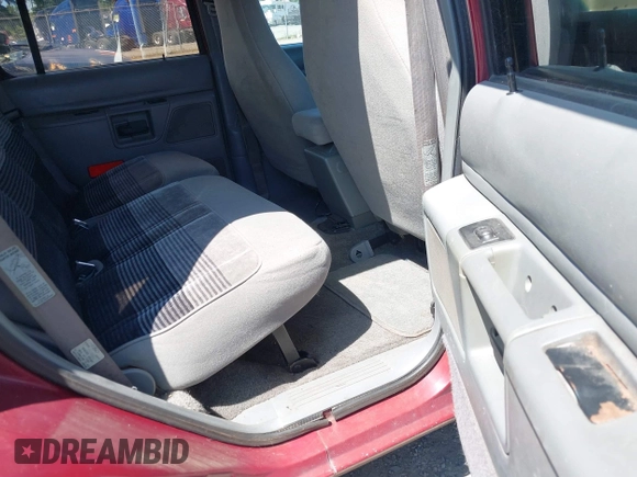 1992 Ford Explorer Eddie Bauer with VIN 1FMDU34X9NUD68865, listed as a IAAI auction lot 42634529 with 33,505 mi miles and . Bid and sale history available at DreamBid. Image 8.