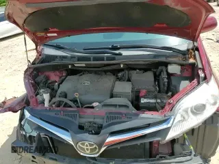 2018 Toyota Sienna LE with VIN 5TDJZ3DCXJS203105, listed as a Copart auction lot 68910095 with 92,618 mi miles and Salvage title. Bid and sale history available at DreamBid. Image 15.