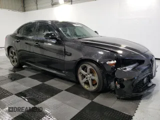2017 Alfa Romeo Giulia with VIN ZARFAEBN8H7549189, listed as a Copart auction lot 88954045 with 95,233 mi miles and Clean Title. Bid and sale history available at carsss.com. Image 4.