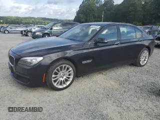 2013 BMW 7 Series 740Li z VIN WBAYE4C50DDW22578, wystawiony jako Copart lot #64543335 z przebiegiem 165 037 mil mil oraz Szkoda całkowita • Salvage title. Historia ofert i sprzedaży dostępna na DreamBid. Obrazek 1.