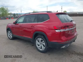 2021 Volkswagen Atlas SE z VIN 1V2HR2CAXMC574861, wystawiony jako IAAI lot #42139105 z przebiegiem 61 098 mil mil oraz . Historia ofert i sprzedaży dostępna na DreamBid. Obrazek 3.