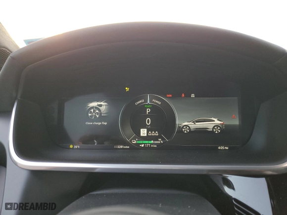 2024 Jaguar I-PACE R-Dynamic HSE with VIN SADHM2S19R1632208, listed as a Copart auction lot 82325754 with 3,281 mi miles and Salvage Title. Bid and sale history available at carsss.com. Image 9.