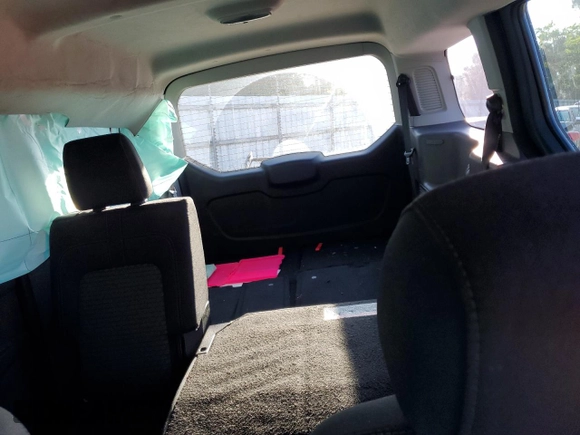 2019 Ford Transit Connect XLT z VIN NM0GE9F2XK1401045, wystawiony jako Copart lot #61642585 z przebiegiem Nie podano mil oraz Szkoda całkowita • Salvage title. Historia ofert i sprzedaży dostępna na DreamBid. Obrazek 10.