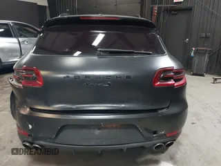 2015 Porsche Macan S with VIN WP1AB2A55FLB62653, listed as a IAAI auction lot 41733814 with 83,931 mi miles and . Bid and sale history available at DreamBid. Image 16.