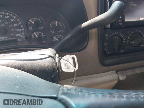 2002 Chevrolet Suburban LT with VIN 1GNEC16Z52J330522, listed as a IAAI auction lot 42251636 with 292,936 mi miles and . Bid and sale history available at DreamBid. Image 11.