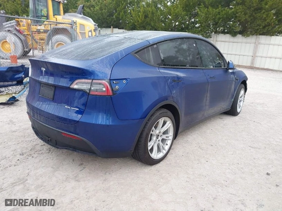 2020 Tesla Model Y Long Range with VIN 5YJYGDEE7LF006314, listed as a IAAI auction lot 41488196 with 50,095 mi miles. Bid and sale history available at carsss.com. Image 4.