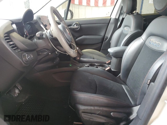 2019 FIAT 500X Urbana Edition z VIN ZFBNFYB10KP796108, wystawiony jako Copart lot #59664125 z przebiegiem 38 435 mil mil oraz Szkoda całkowita • Salvage title. Historia ofert i sprzedaży dostępna na DreamBid. Obrazek 7.
