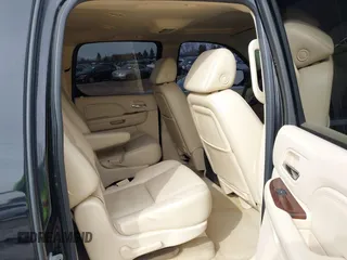 2007 Cadillac Escalade ESV with VIN 1GYFK66857R214812, listed as a IAAI auction lot 41497739 with 188,884 mi miles. Bid and sale history available at carsss.com. Image 8.