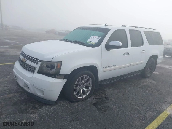 2008 Chevrolet Suburban LT w/3LT with VIN 3GNFC16068G211085, listed as a IAAI auction lot 41929457 with 297,452 mi miles. Bid and sale history available at carsss.com. Image 2.