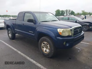 2006 Toyota Tacoma z VIN 5TEUU42N16Z235070, wystawiony jako IAAI lot #42306787 z przebiegiem 323 563 mil mil oraz . Historia ofert i sprzedaży dostępna na DreamBid. Obrazek 1.