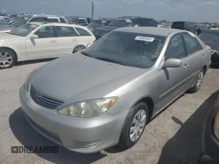 2005 Toyota Camry STD z VIN 4T1BE32K95U522678, wystawiony jako Copart lot #54585645 z przebiegiem Nie podano mil oraz Nie do naprawy • Non repairable. Historia ofert i sprzedaży dostępna na DreamBid. Obrazek 1.